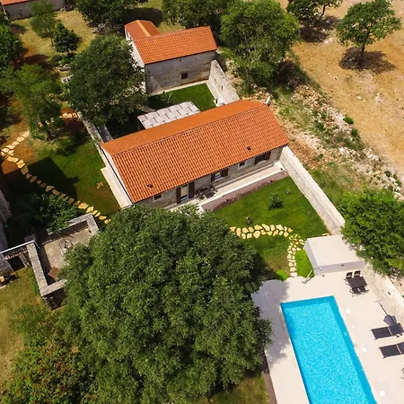 Vileta Juraga Ferienhaus